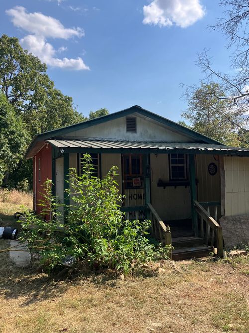 3801 Young Rd, Salem, AR, 72576-9906 | Card Image