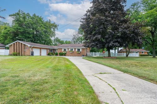 10476 Range Line Rd, Berrien Springs, MI, 49103-9203 | Card Image