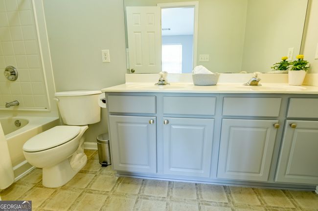2135 Dillard Xing, Townhouse with 2 bedrooms, 3 bathrooms and null parking in Tucker GA | Image 34