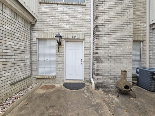 apt-605-3800 Tanglewilde St, Houston, TX, 77063-5162 | Card Image
