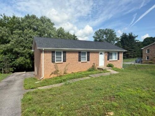 1318 Courtney Dr, Clarksville, TN, 37042-3475 | Card Image
