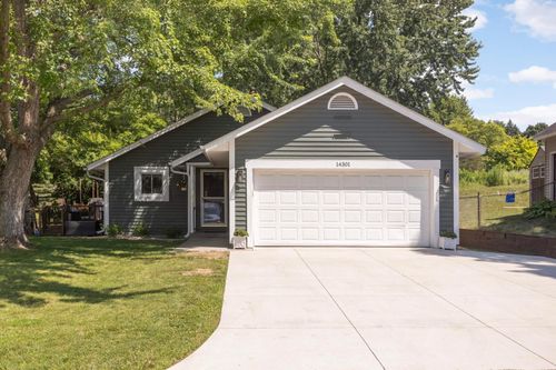 14301 Princeton Ave, Savage, MN, 55378-2733 | Card Image