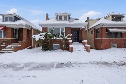 8011 S Dante Ave, CHICAGO, IL, 60619-4620 | Card Image