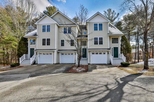 92 Barrington Avenue, Nashua, NH, 03062 | Card Image