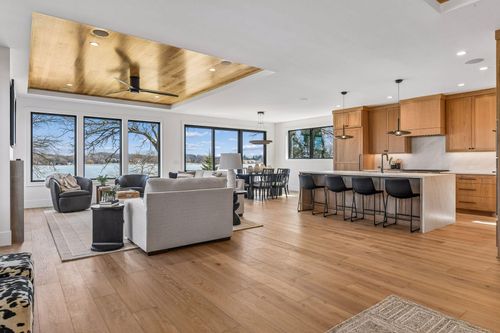 348 W Lake St, Orono, MN, 55356-9757 | Card Image