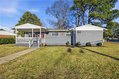 1517 Ekstine Dr, Portsmouth, VA, 23701-3945 | Card Image