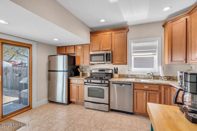 39 Ideal Ave, House other with 3 bedrooms, 2 bathrooms and null parking in North Middletown NJ | Image 17