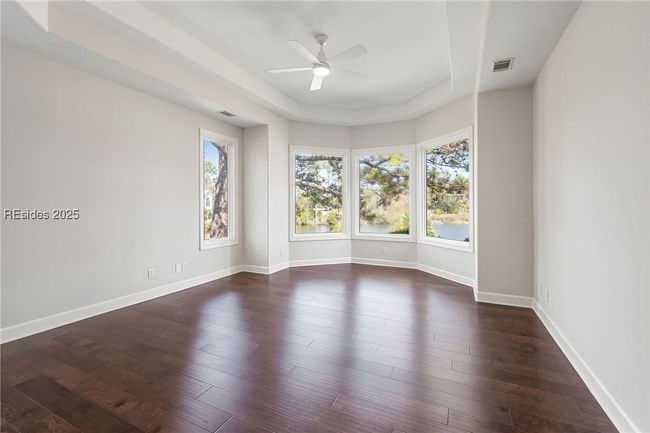 Master Bedroom | Image 32