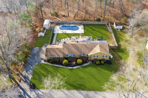 25 Henry St, East Brunswick, NJ, 08816-2420 | Card Image