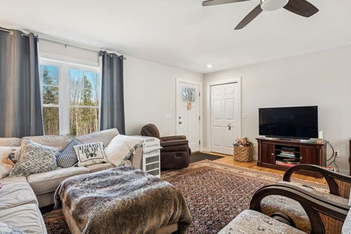 21 Caldwell Ln, Sunapee, NH, 03782-2500 | Card Image