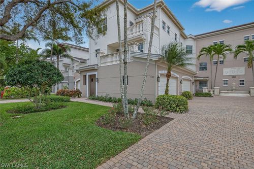201-580 Avellino Isles Cir, NAPLES, FL, 34119-2421 | Card Image