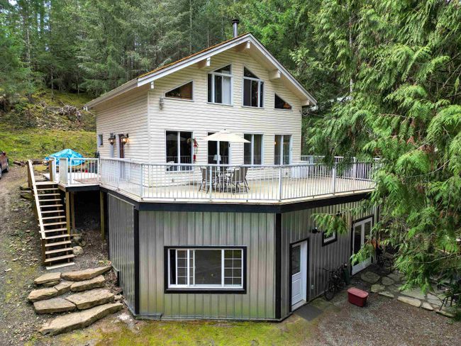 314 Mariners Way, House other with 4 bedrooms, 2 bathrooms and 2 parking in Mayne Island BC | Image 3