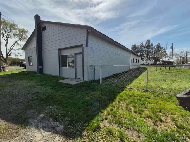 602 7 Th Ave W, House other with 3 bedrooms, 2 bathrooms and 2 parking in Gooding ID | Image 10