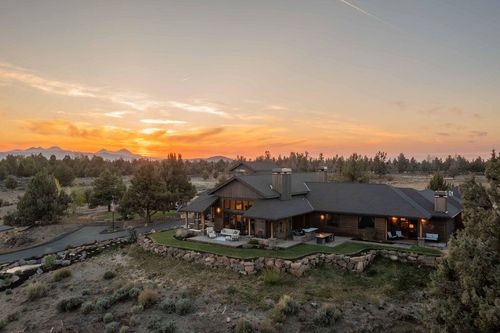 61465 White Peaks Ct, Bend, OR, 97702-9210 | Card Image