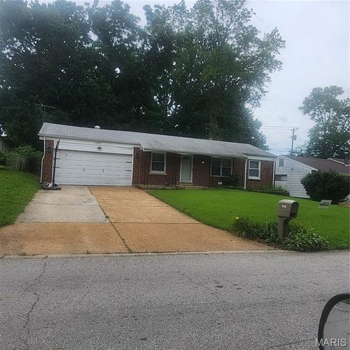 10448 Quaker Drive, Dellwood, MO, 63136 | Card Image