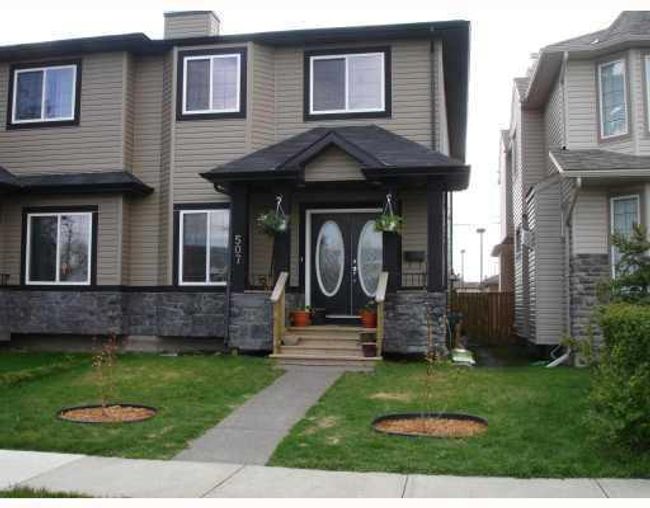 507 17 Avenue Nw, Home with 4 bedrooms, 2 bathrooms and 2 parking in Calgary AB | Image 1