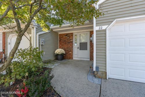 22 Oak Ln, Eatontown, NJ, 07724-3475 | Card Image
