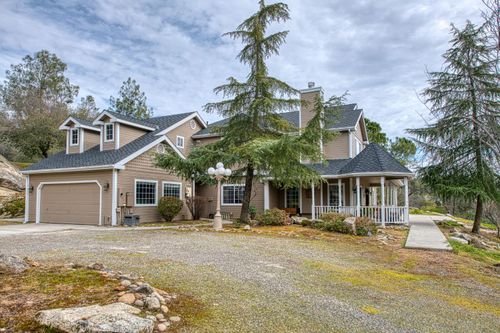 41961 Long Hollow Dr, Coarsegold, CA, 93614-9145 | Card Image