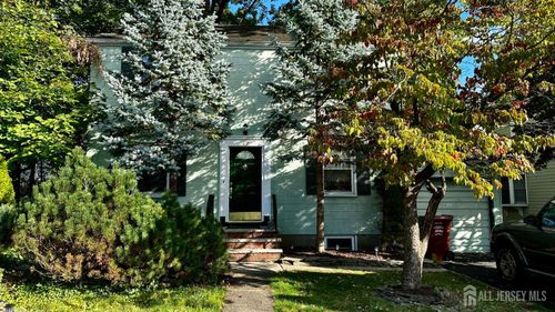 12 Renner Ave, Nutley, NJ, 07110-1414 | Card Image