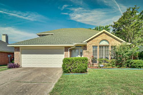 5008 Redwater Dr, Arlington, TX, 76018-2014 | Card Image