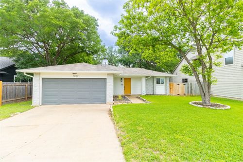 7707 Copano Dr, Austin, TX, 78749-3810 | Card Image