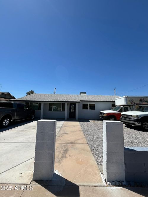 3639 W Lawrence Ln, Phoenix, AZ, 85051-3732 | Card Image