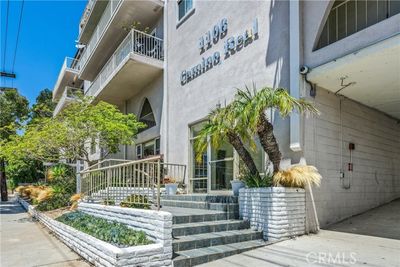 502 - Camino Real, Condo with 2 bedrooms, 2 bathrooms and 2 parking in Redondo Beach CA | Image 1