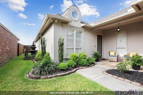 5432 Courtyard Dr, Gonzales, LA, 70737-8551 | Card Image