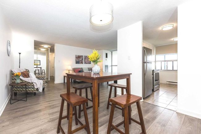 1404 - 25 Kensington Rd, Condo with 2 bedrooms, 1 bathrooms and 1 parking in Brampton ON | Image 6