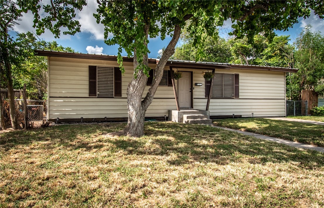 Riley Dr, Corpus Christi, TX 78412