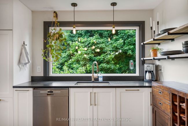 1415 Sheridan Rapids Rd, Home with 4 bedrooms, 4 bathrooms and 12 parking in Lanark ON | Image 16