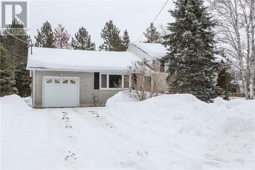 3242 Parkdale Cres, Val Caron, ON, P3N1A7 | Card Image