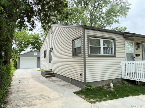 23074 Bolam Ave, Warren, MI, 48089-2202 | Card Image