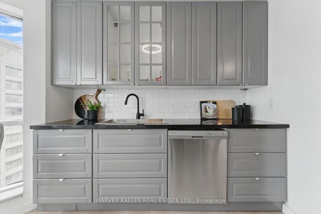 3211 - 10 Yonge St, Condo with 2 bedrooms, 2 bathrooms and null parking in Toronto ON | Image 14