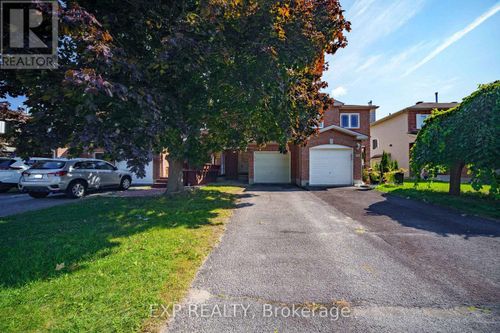 313 Stoneway Dr, Nepean, ON, K2G6E7 | Card Image
