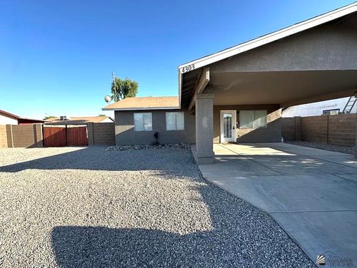 4303 W 20th Pl, Yuma, AZ, 85364-5825 | Card Image