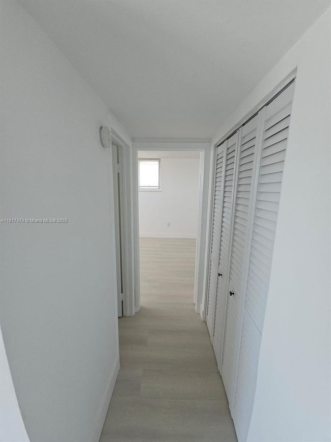 APT-505 - 8101 Crespi Blvd, Condo with 1 bedrooms, 2 bathrooms and null parking in Miami Beach FL | Image 6