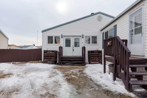 121 Grant Bay, Fort Mcmurray, AB, T9H5J1 | Card Image