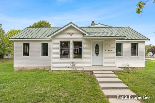 302 John Street, Clare, MI, 48617 | Card Image