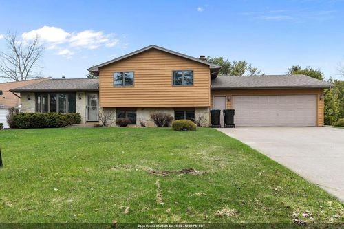 634 E Walnut Place, STURGEON BAY, WI, 54235 | Card Image