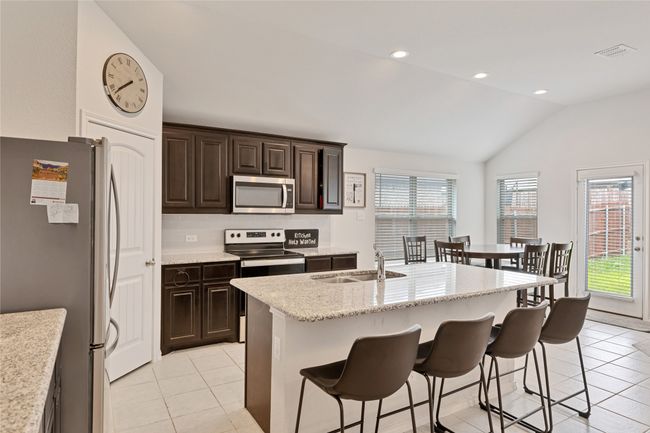 9220 Nevis Dr, House other with 4 bedrooms, 2 bathrooms and null parking in Fort Worth TX | Image 10