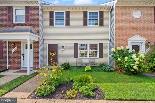 8409 Oakgrove Ct, MANASSAS, VA, 20110-4660 | Card Image