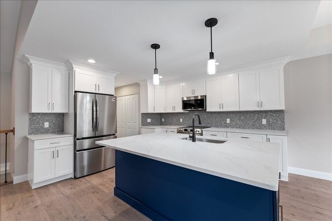 19 - 19 Nicole Cir, Condo with 2 bedrooms, 2 bathrooms and 2 parking in Southampton MA | Image 12