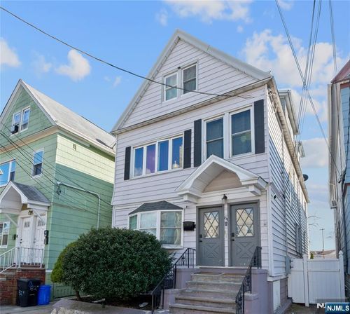 84 3rd St, Bayonne, NJ, 07002-2325 | Card Image