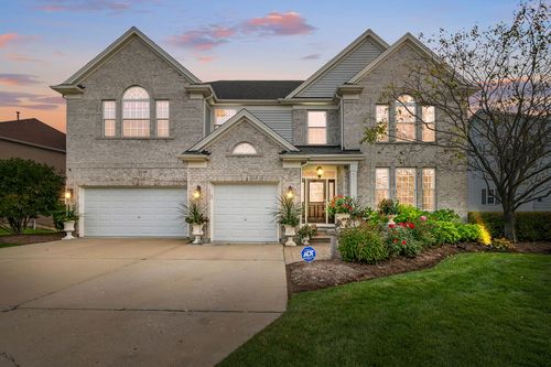 865 Sterling Heights Dr, Antioch, IL, 60002-6224 | Card Image