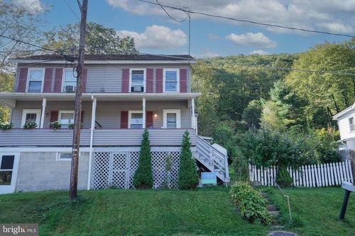 205 Yard St, Nesquehoning, PA, 18240-2308 | Card Image
