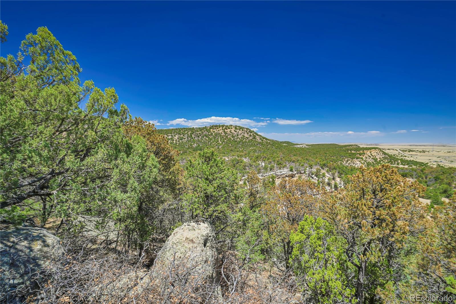 Land in Aguilar