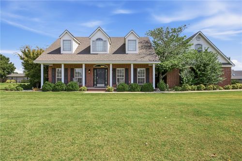226 Fredonia St, Elm Springs, AR, 72762-8073 | Card Image