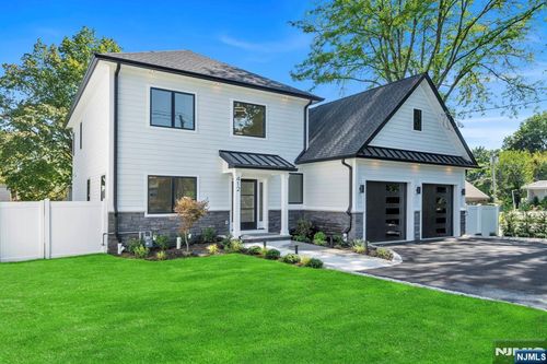 412 Tappan Rd, Northvale, NJ, 07647-1526 | Card Image