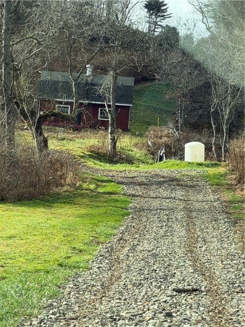 521 Bolivar Dr, Bradford, PA, 16701-3188 | Card Image